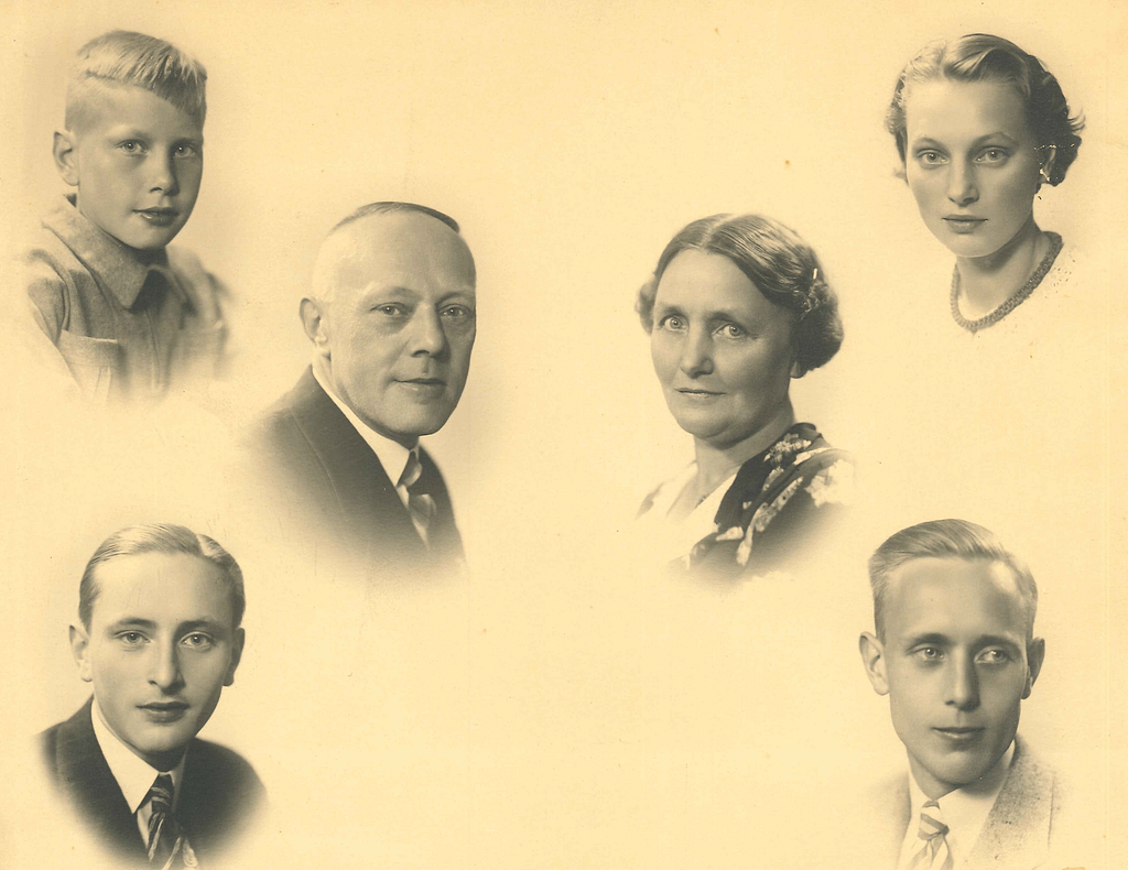 Foto van fotograaf van Cas van Eijsden van de familie Zijlmans eind jaren dertig. In het midden vader en moeder Zijlmans. Linksboven Canis, rechtsboven Mies linksonder Bob en rechtsonder Aad.