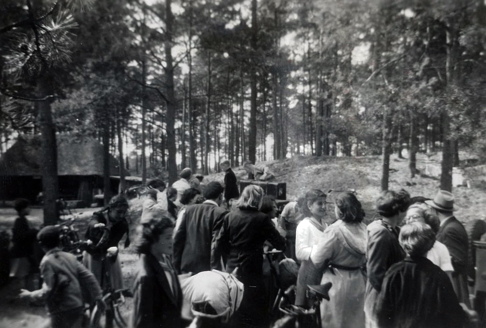 vertrek uit het zomerkamp in Sassenheim, 1951