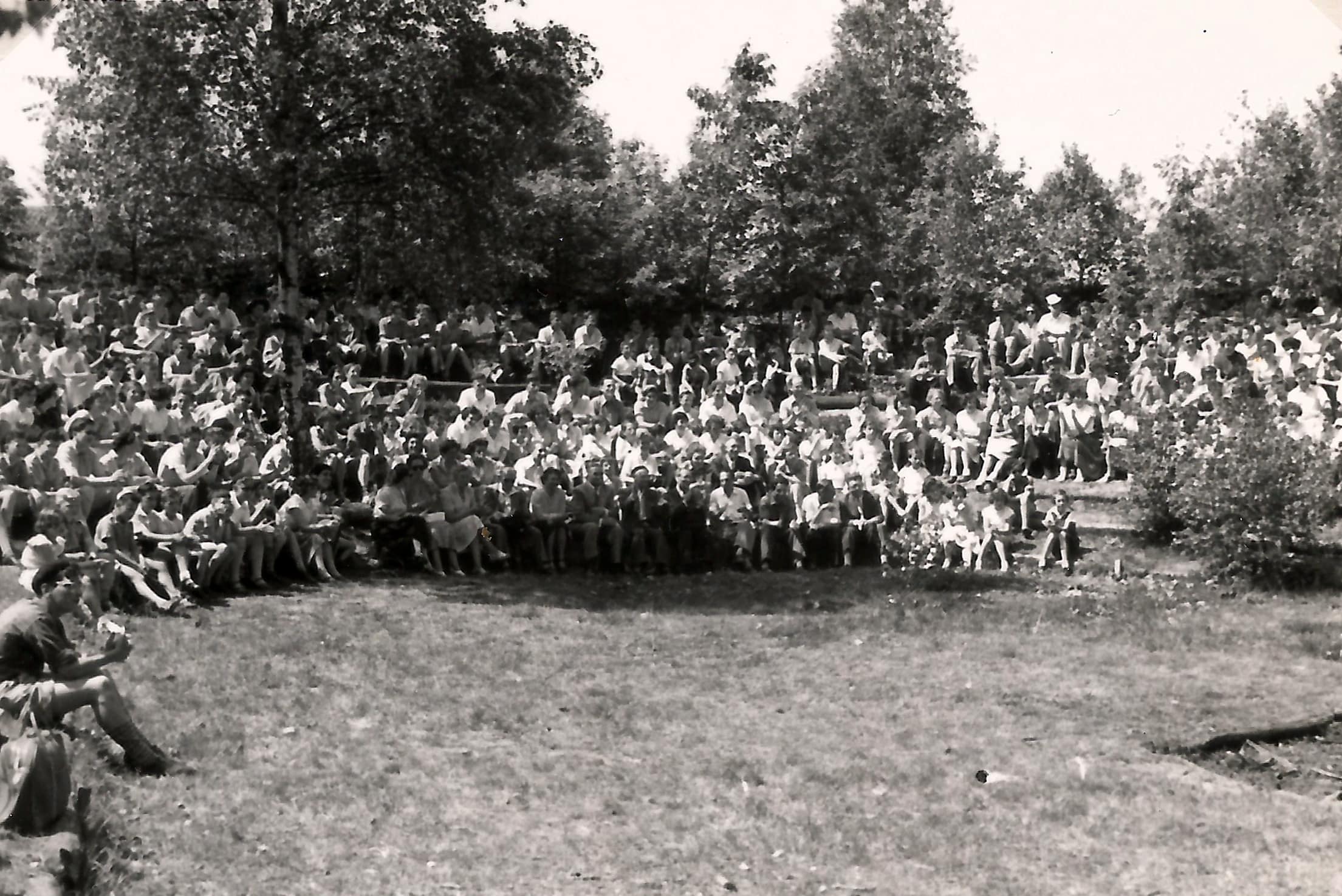Met Bonnie en Bennie naar de landdag in Lunteren, mei 1953