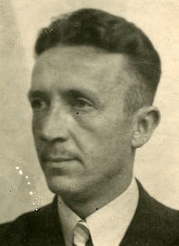 Portret van Dirk Onderweegs gebruikt op zijn valse identiteitskaart. Beeld: United States Holocaust Memorial Museum, courtesy of Louis De Groot