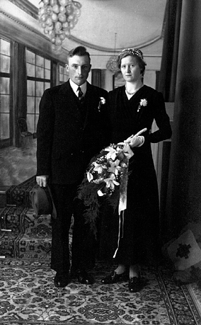 Trouwfoto van Jan van der Helm en Johanna Moes. Beeld: collectie Albert Metselaar