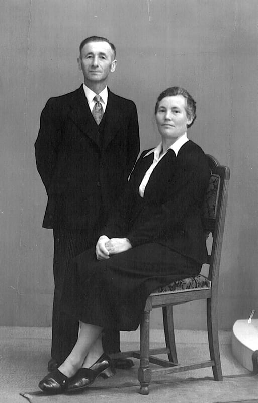 Jan Willem Hoftijzer en Berendina Johanna Hoftijzer-Hoopman, 1955. Yad Vashem Photo Archive 14485891
