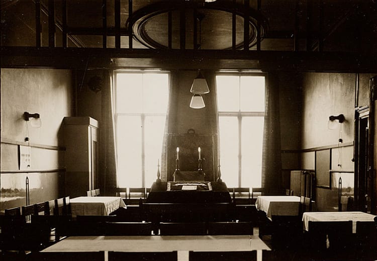 Synagoge van Beis Jisroeil a/d Plantage Parklaan 9