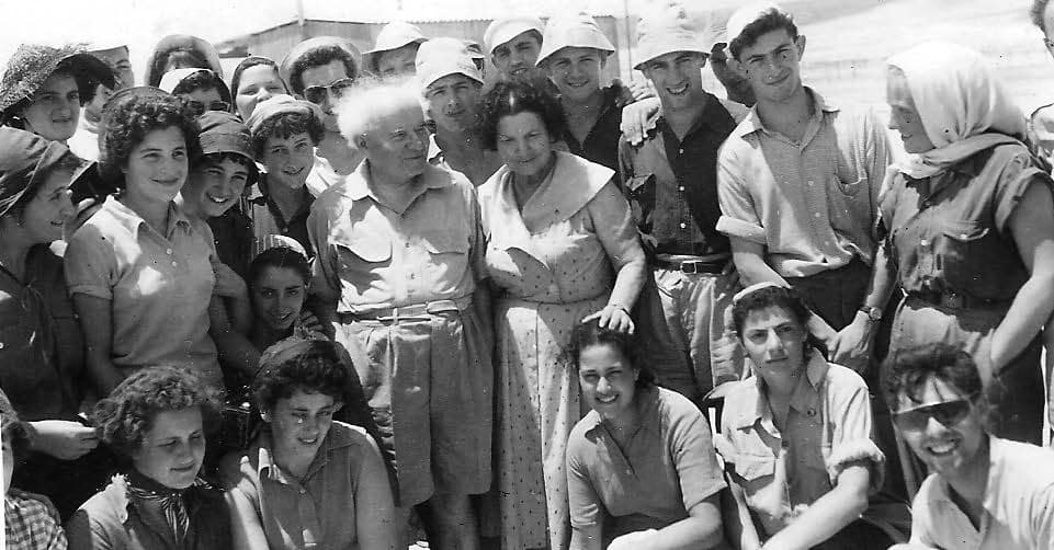 David Ben-Gurion en Paula samen met de groep. De foto is gemaakt door Ruth.