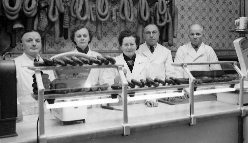 Vader en personeel in de slagerij in Zwolle fien cohen